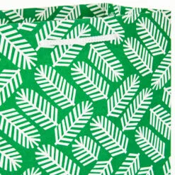 Hallmark Assorted Sizes And Designs 12-Pack Christmas Gift Bags -Hallmark shop 12 Assorted Sizes and Designs Christmas Gift Bags 5XGB1408 06