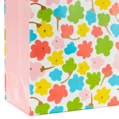 Hallmark Assorted Pastel Designs 8-Pack Small, Medium And Large Gift Bags -Hallmark shop Assorted Small Large Pastel Designs Gift Bags 5EGB6640 06