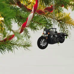 Hallmark Indian Motorcycle® Scout Bobber 2023 Metal Ornament -Hallmark shop Black Indian Motorcycle Keepsake Ornament 2199QXI6037 02