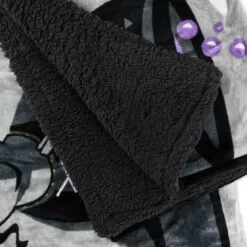 Hallmark Disney Hocus Pocus Black Flame Candle Blanket, 50x60 -Hallmark shop Hocus Pocus Black Flame Candle Fleece Blanket 1HGN1506 05