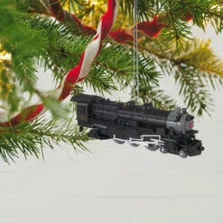 Hallmark popular shop -Hallmark shop Lionel Trains Black Engine Keepsake Ornament 2199QXR8207 02