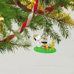 Hallmark The Peanuts® Gang Pancake Pals Ornament -Hallmark shop Snoopy Beagle Scouts Pancake Breakfast Keepsake Ornament 1899QXI7049 02