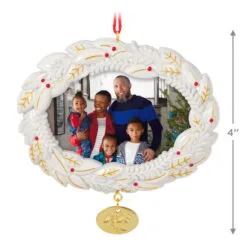 Hallmark A Beautiful Year 2023 Metal Photo Frame Ornament -Hallmark shop White Wreath Picture Frame Keepsake Ornament 1999QGO2617 03