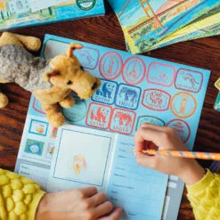 Eeboo World Traveler Pretend Play Set -Hallmark shop World Traveler Pretend Play Set IMPTR2 04